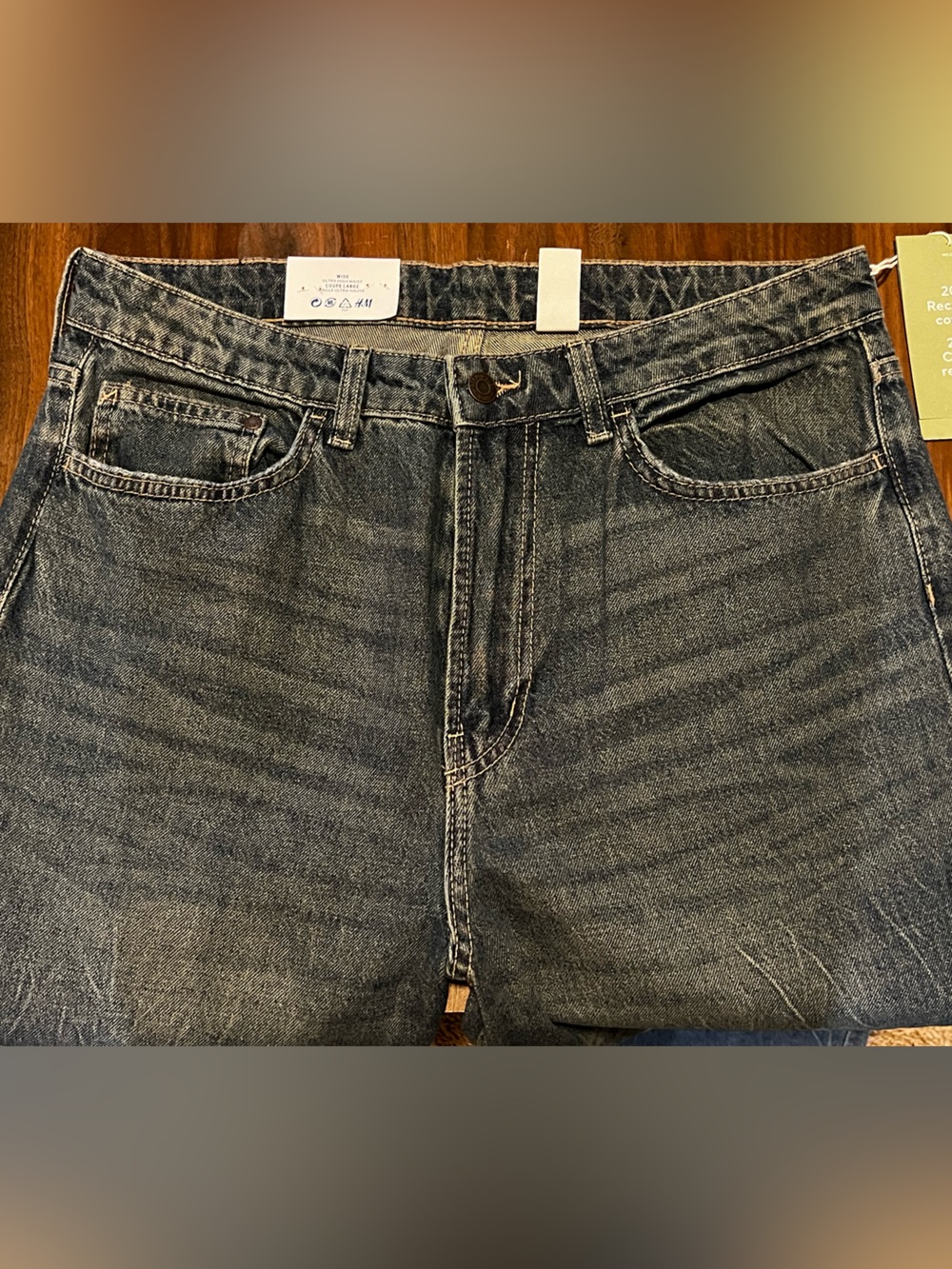 H&M Wide Ultra High Waist Jean - Picture 4 of 5